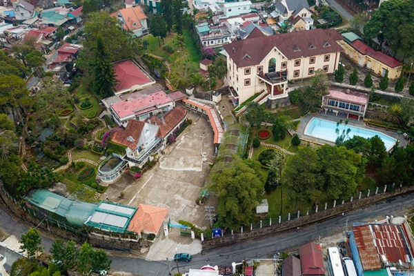Toàn cảnh biệt điện nhìn từ trên cao