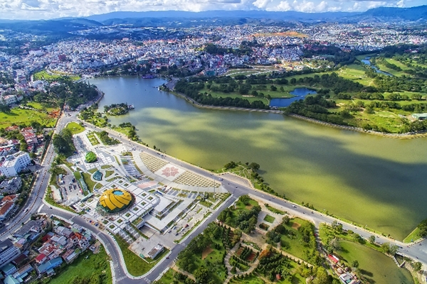 Toàn cảnh khu vực quảng trường Lâm Viên