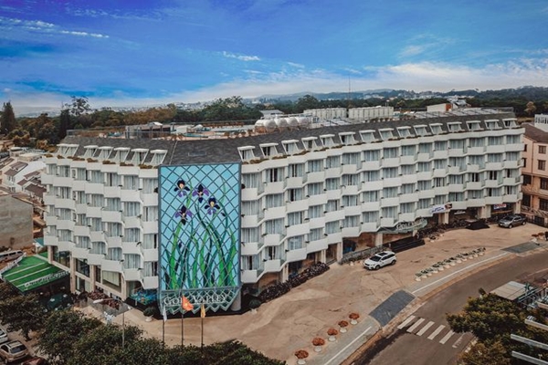 Khách sạn Golf Valley Hotel