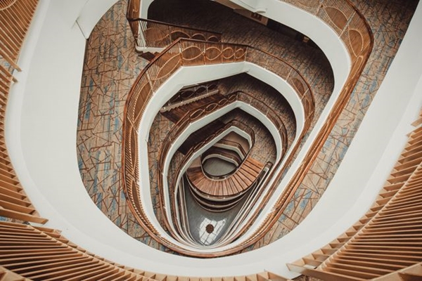 Cầu thang xoắn ốc độc đáo, đẹp tựa trời Âu