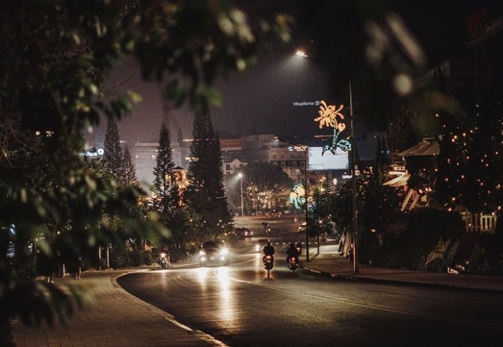 Đà Lạt những ngày này trở nên trầm buồn hơn hẳn - Ảnh: Trần Tân