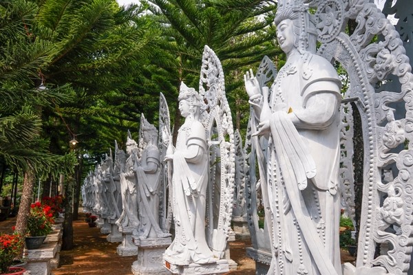 Tổng số lượng tượng Quan Thế Âm trong chùa là khoảng hơn 500 bức