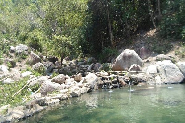 Nơi đây còn khá hoang sơ