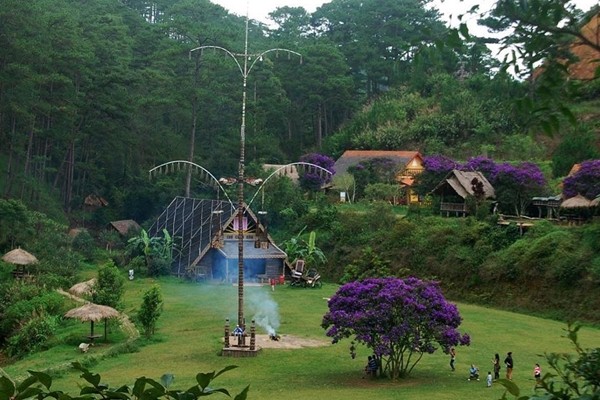 Ngôi làng tựa như bước ra từ cổ tích