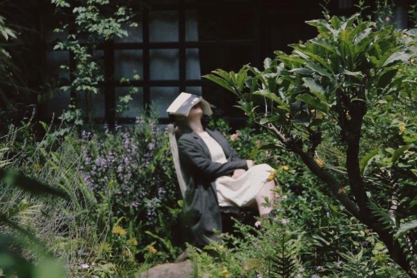 Không bộn bề, không bon chen