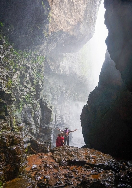 Hang Dong Duoi Chan Thac Nuoc O Lam Dong Ivivu 7