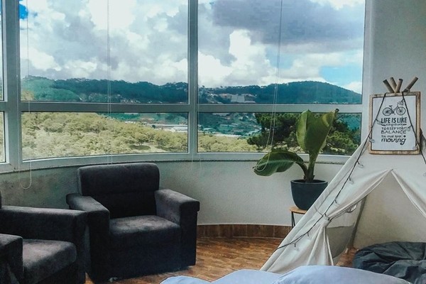 Mặt kính trong suốt để du khách tha hồ ngắm cảnh đẹp