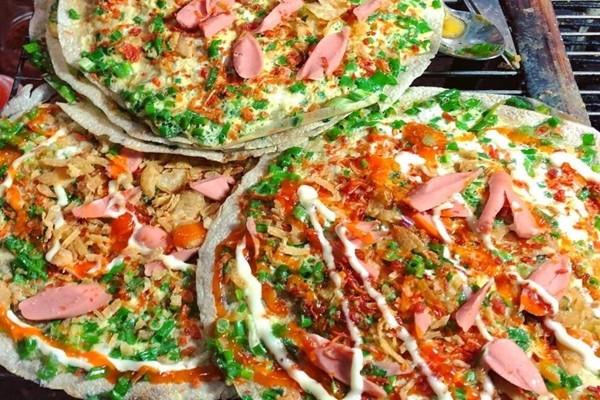 Bánh tráng nướng - món ăn vặt khiến giới trẻ mê mẩn