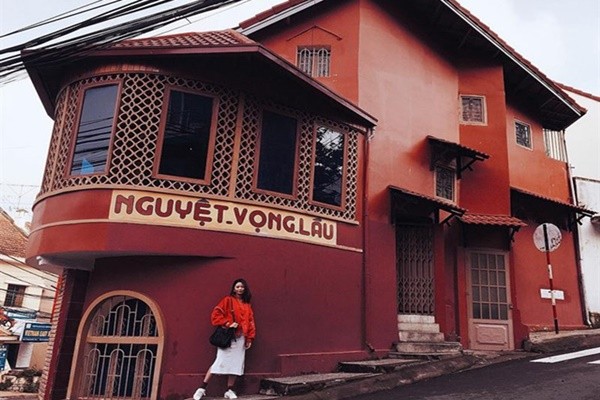 Nguyệt Vọng Lầu sau khi bỏ dở 1 thời gian đã hoạt động trở lại