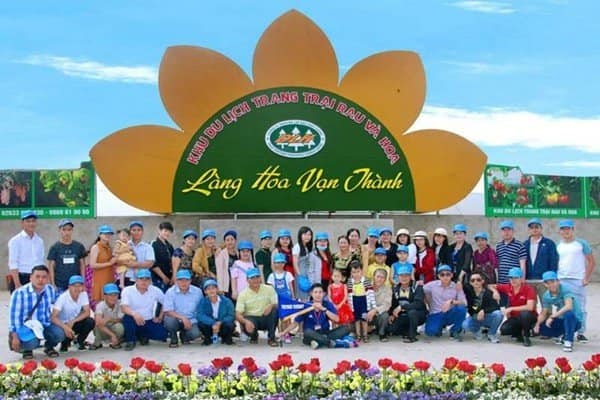 Ghe Tham Lang Hoa Van Thanh