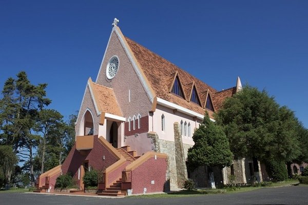 Nha Tho Domaine De Marie