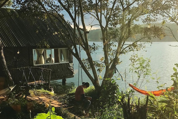 The Lake House Ho Tuyen Lam