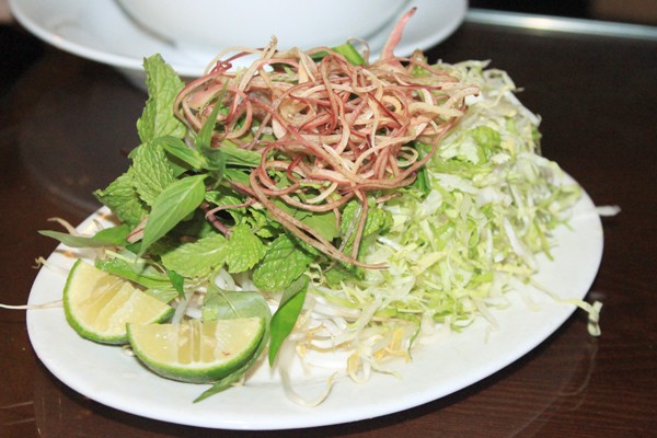 Bat Bun Bo Da Lat Khien Thuc Khach Xuyt Xoa Vi Cay