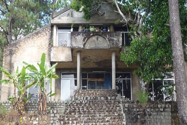 Biet Thu Ma Thu Khoa Huan