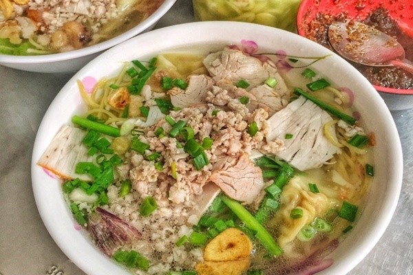 Quán ăn yêu thích của nhiều người dân địa phương