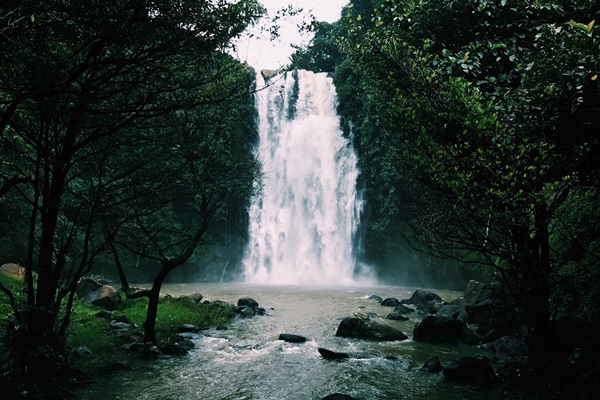 Thac Lien Khuong Dep