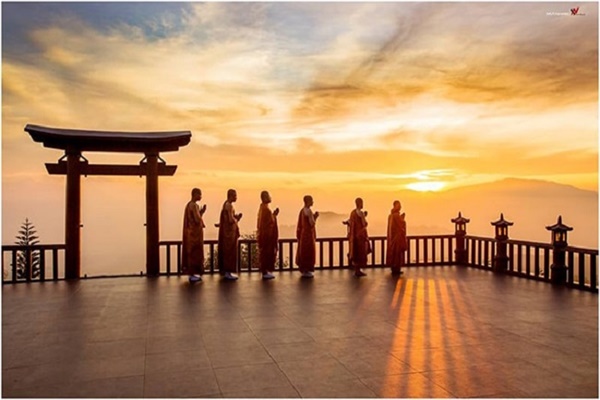 Chua Linh Quy Phap An Bao Loc