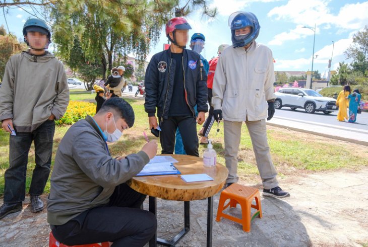 Da Lat Xu Phat Cac Truong Hop Khong Deo Khau Trang