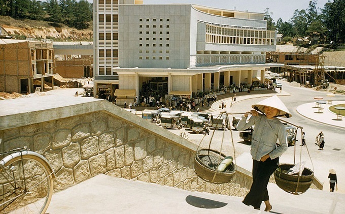 Cho Da Lat Binh Di Vang Khach Du Lich Qua Loat Anh