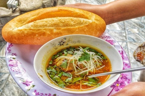 Banh Mi Xiu Mai Co Nam 40b2