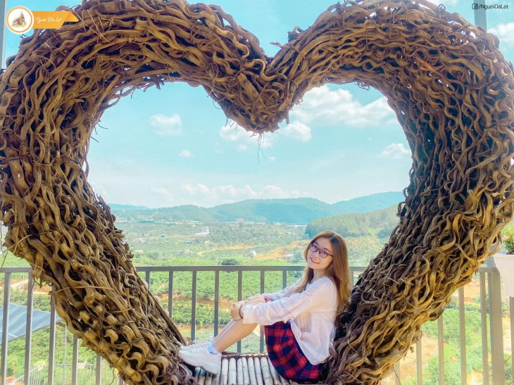 Chuon Chuon 28 04 Anh Con 03