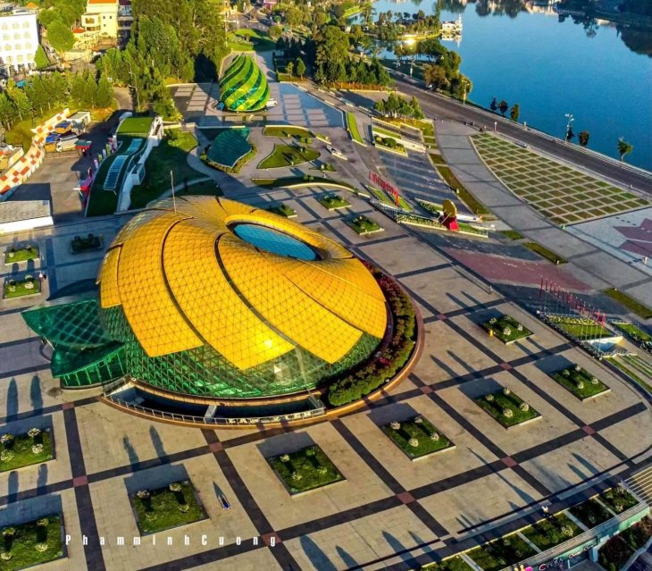 184715699 176216854392963 2827803286102601953 N