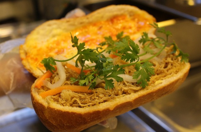 Banh Mi Nhan Ngai1