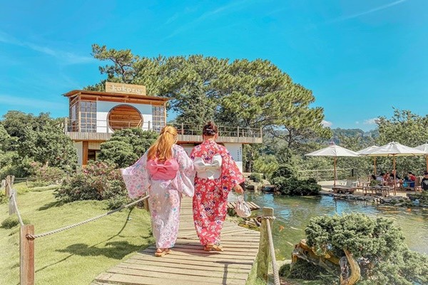 Khu du lịch lá phong chuẩn phong cách Nhật Bản