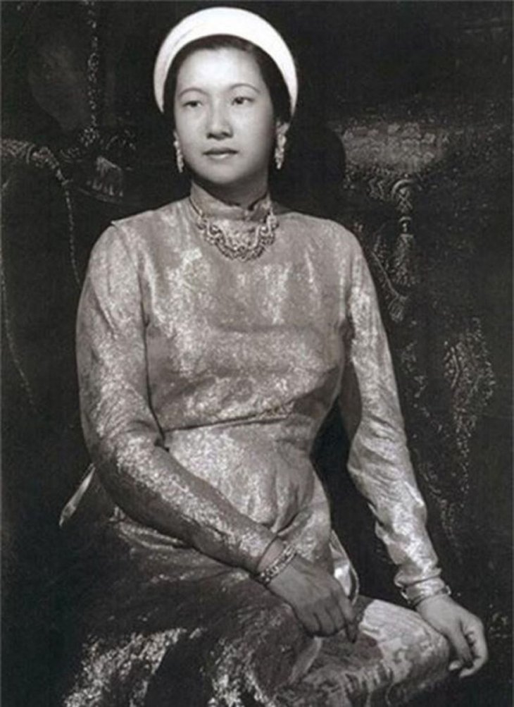 Nam Phuong Hoang Hau 3