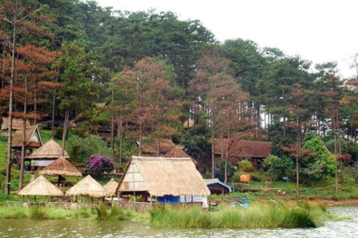 Khu Du Lich Ho Tuyen