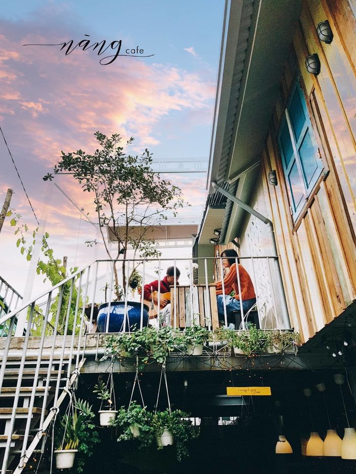 Nang Cafe 1