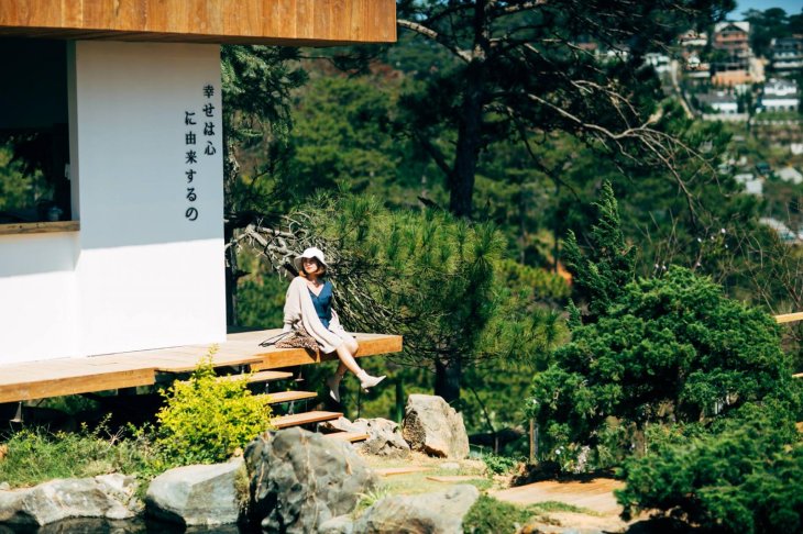 51223926 2421368368094876 873441428536033280 N