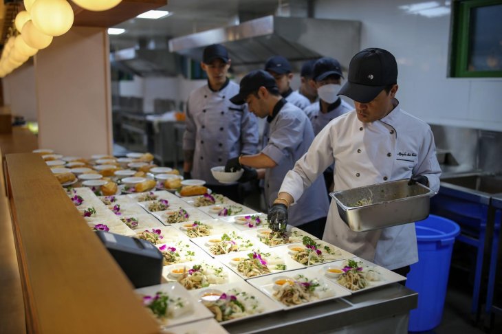 Tasty Quan Ca Phe Co Do An Cho Da Lat