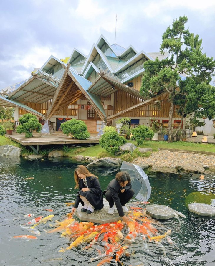 Khong Gian Ben Ngoai Kokoro Cafe