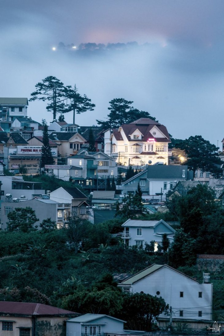 Sang Som Da Lat Nhin Tu Tren Cao