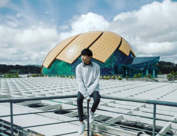 Ao Len Quan Jean Di Da Lat