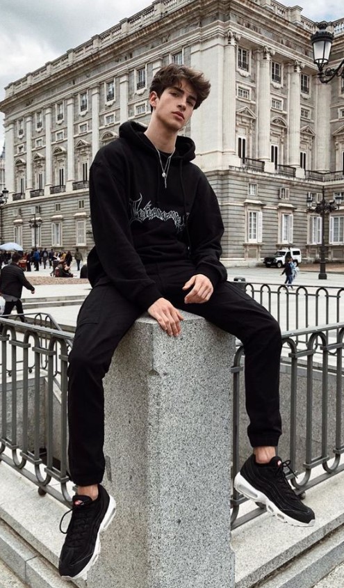 Phoi Ao Hoodie Di Da Lat Cho Nam