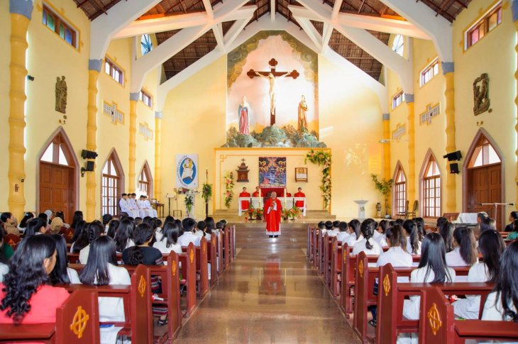 Nha Tho Co Nhat O Da Lat 6 Nha Tho Du Sinh