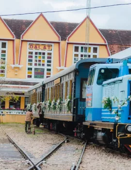 Trải nghiệm du xuân Ất Tỵ trên tàu cổ Đà Lạt