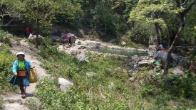 Trải nghiệm tắm suối nước nóng thiên nhiên tại Đam Rông (Lâm Đồng)