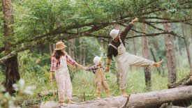 Đẹp mê mẩn bộ hình gia đình cực chill tại góc nhỏ Đà Lạt ít ai biết đến