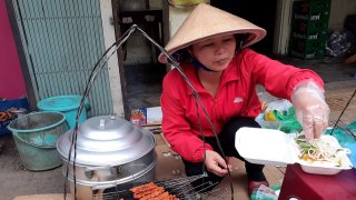 Gánh bánh hỏi 20 năm ở Đà Lạt chỉ 20k/phần