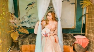 "Sống ảo" mỏi tay với 3 quán cafe cho thuê trang phục chụp ảnh ở Đà Lạt