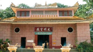 Tham quan 5 ngôi chùa cổ kính có kiến trúc độc đáo tại Đà Lạt