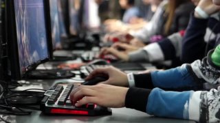 Xử phạt quán internet tại Đà Lạt hoạt động bất chấp lệnh cấm