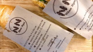 Thưởng thức bánh mì gà có thương hiệu hơn 30 năm ở Đà Lạt