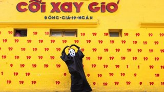 Thích thú với bộ ảnh “Vô Diện vi vu Đà Lạt mùa COVID” cực độc đáo