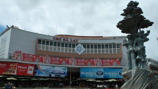  Chợ Đà Lạt - Biểu tượng sầm uất của thành phố ngàn hoa