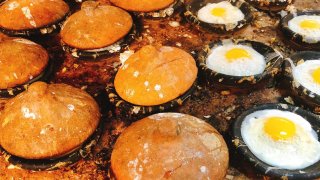 Bánh căn Đà Lạt và top 5 quán siêu ngon ăn là 'ghiền'