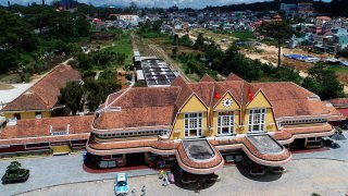 Ga Đà Lạt và trải nghiệm chuyến tàu xưa cũ cực 'chill'